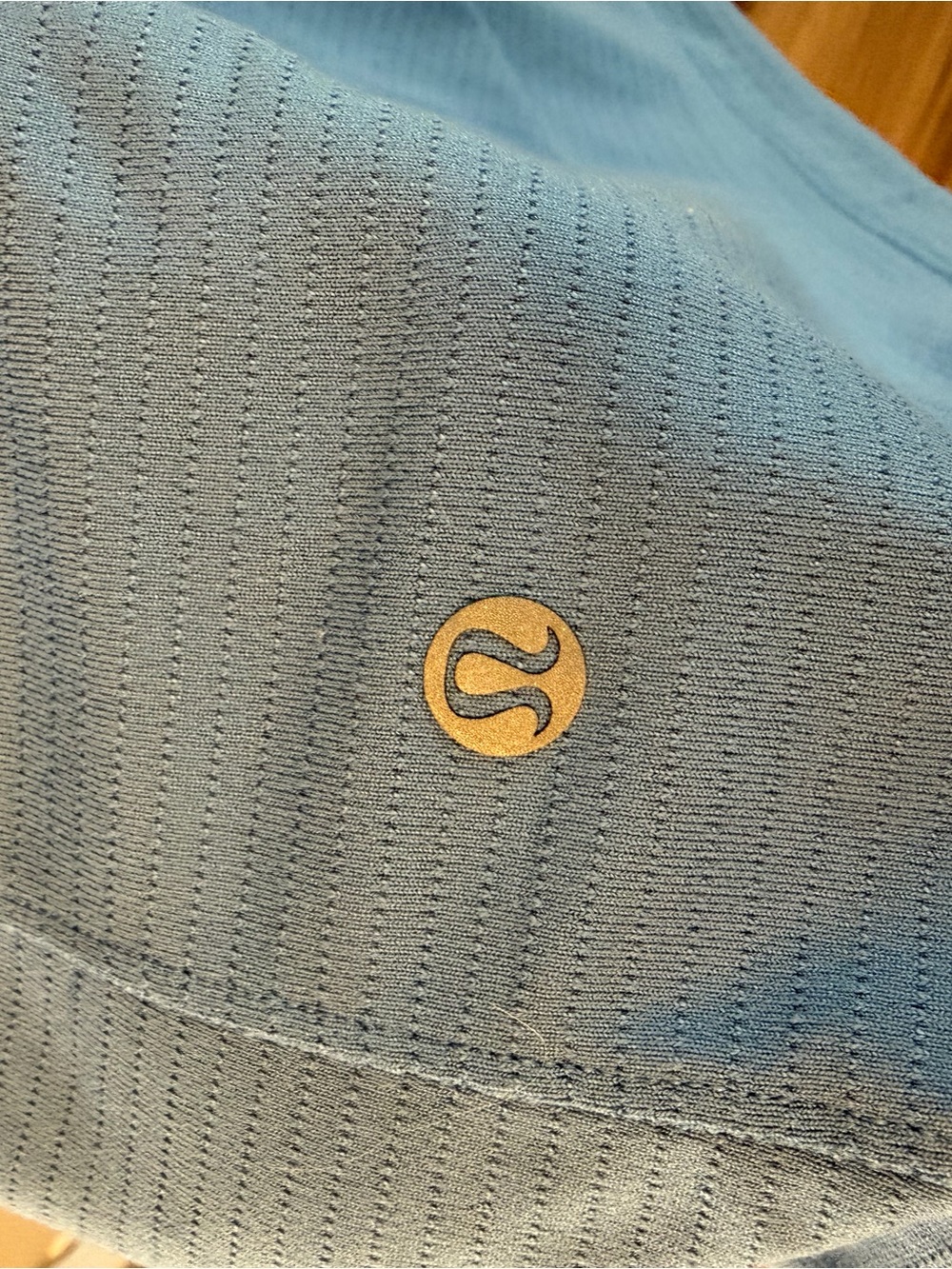 NWOT Lululemon Men's Lightweight Blue Hooded Long Sleeve - Picture 4 of 4